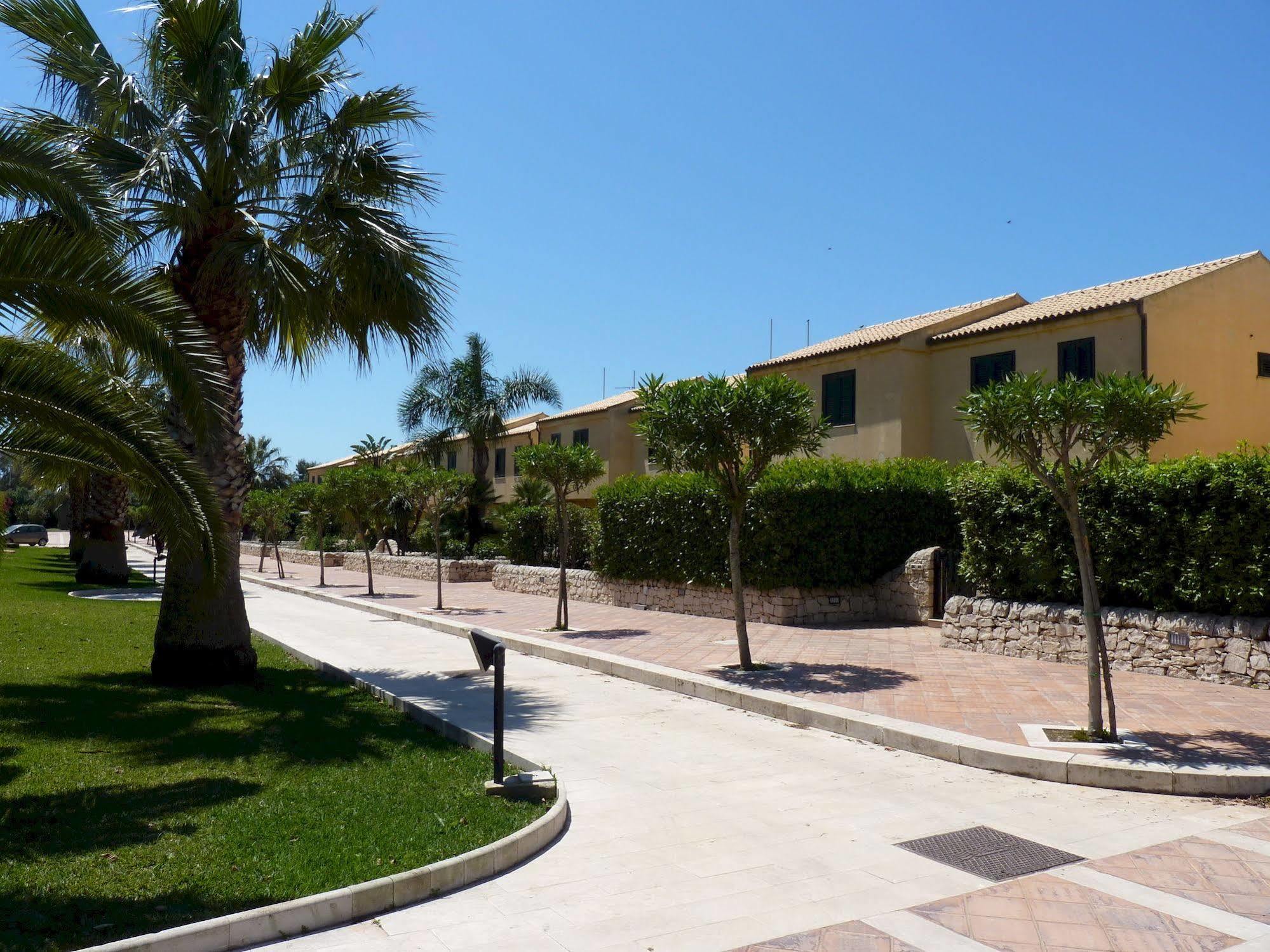 Andrea Doria Hotel Marina di Ragusa Exterior photo